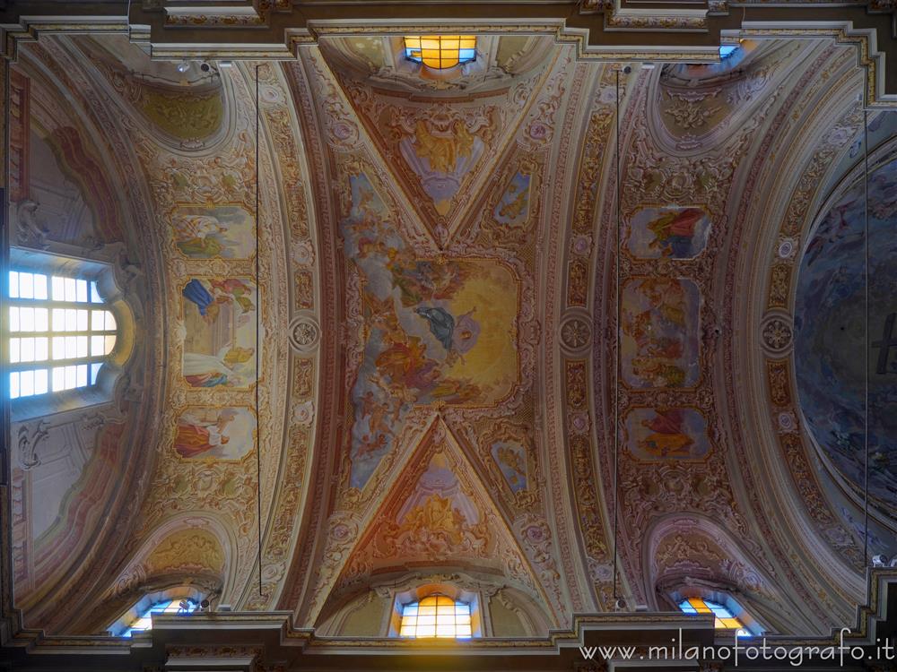Carpignano Sesia (Novara, Italy) - Vault of the nave of the dome of the Church of Santa Maria Assunta